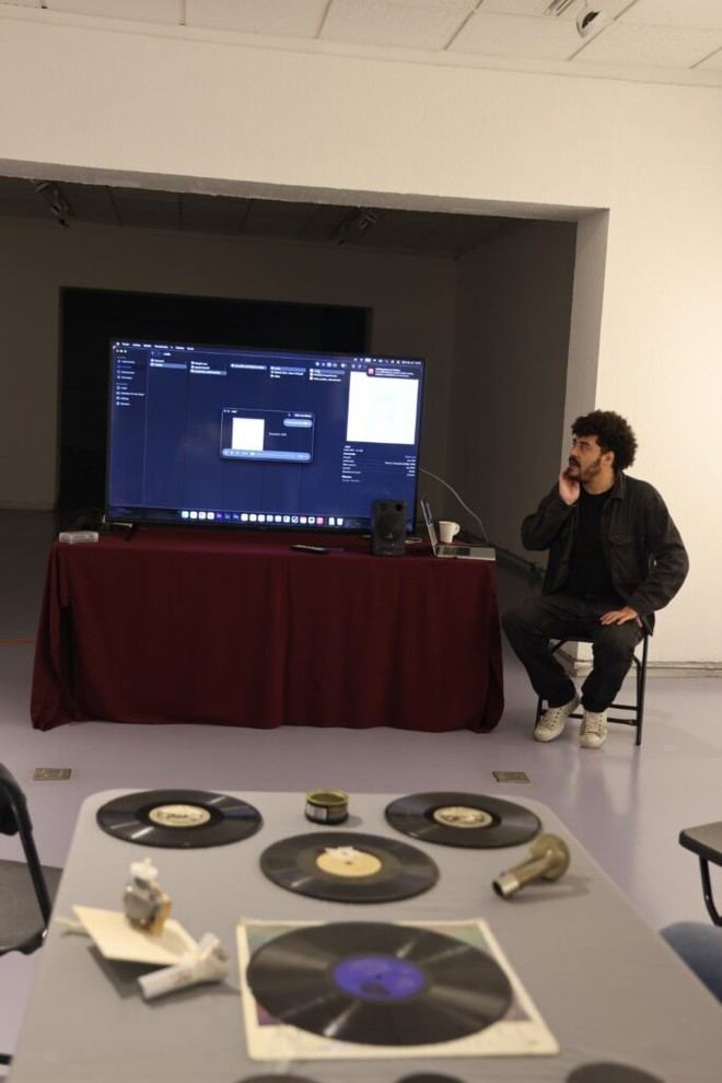 Víctor Prados Pinto reinventa el sonido analógico con arte contemporáneo
