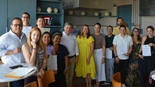 Primera cohorte del programa EMI fortalece la enseñanza en inglés en la universidad