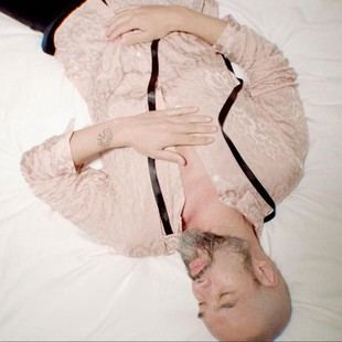 Iván Malagón presenta su nuevo proyecto musical 'Mala Solo' con tres singles impactantes