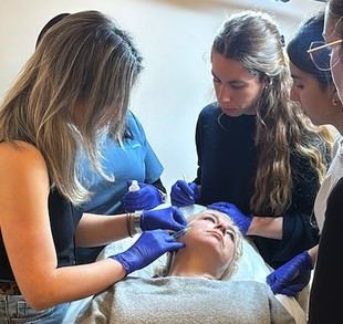 Enfermeras pueden abrir clínicas de dermoestética según nuevo marco legal