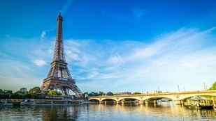 Rivales franceses consideran adquirir activos de SFR