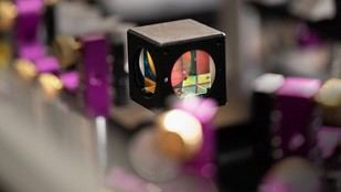 Felices fiestas y próspero año nuevo para la comunidad universitaria