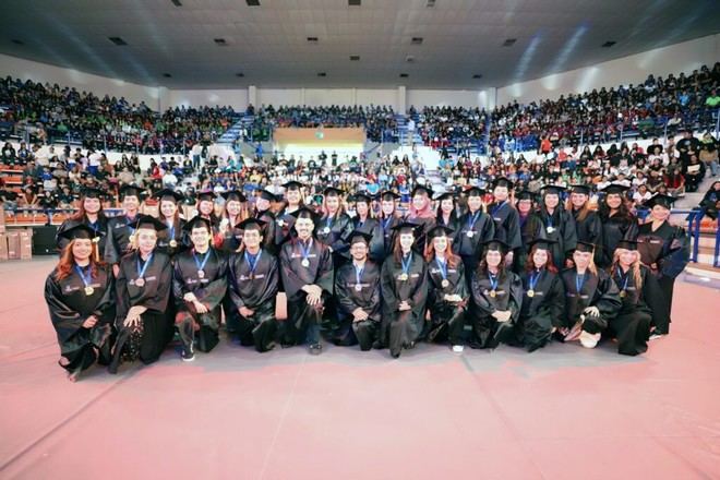 Premian a estudiantes destacados en la Generación de Excelencia 2025