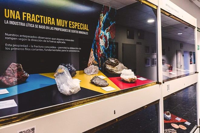 Inaugurada la exposición 'Minerales y humanidad' en la Facultad de Ciencias Geológicas