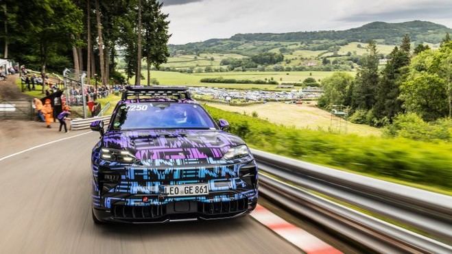 Porsche presenta el Cayenne Electric con récord de rendimiento en Shelsley Walsh