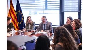 Cataluña crea un modelo para proteger a niños y adolescentes en el entorno digital