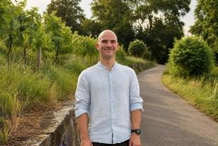 Ben Später, de carpintero a autor en una revista científica sobre construcción en madera