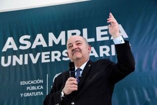 Fernando Tauber asume la presidencia de la UNLP con respaldo unánime