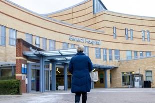 Estudio de la Universidad de Manchester revela que visitas a domicilio pueden reducir un tercio las hospitalizaciones