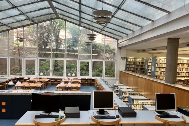 Horarios reducidos en la biblioteca de Lletres por obras en el Rectorado