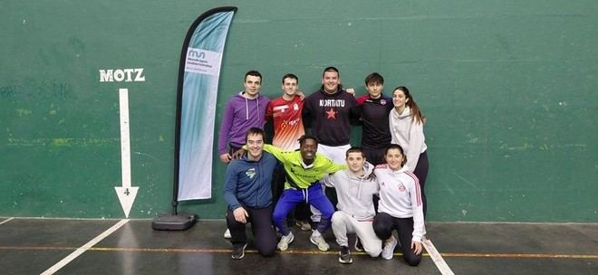 Torneo de pelota mano en HUHEZI: Haitz y Bingen se coronan campeones