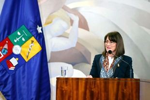 Alejandra Mizala asume la Rectoría de la Universidad de Chile con un llamado a ampliar las fronteras del futuro