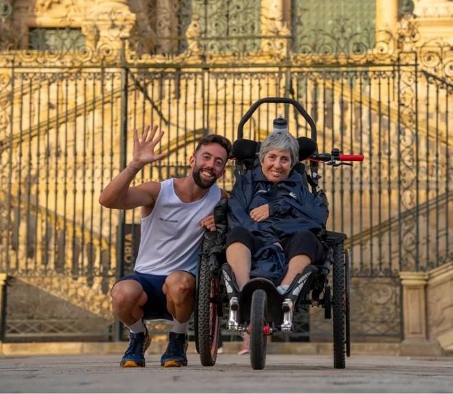 Hyundai presenta un documental sobre el Camino de Santiago para visibilizar la esclerosis múltiple