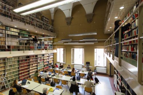 Las bibliotecas de Bolonia adoptan la identidad alias para promover la inclusión