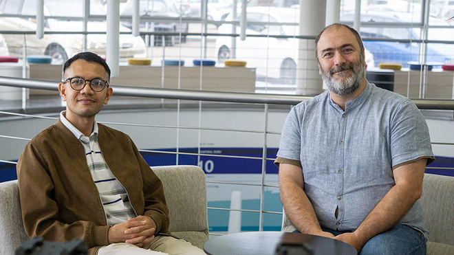 Julius John Togores Dimabayao y Laro González Canoura