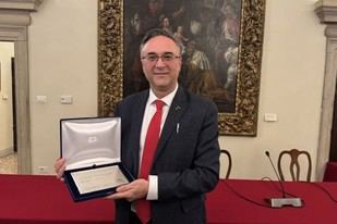 Andrea Ceccherelli recibe el Premio Benno Geiger 2025 por su traducción de Szymborska