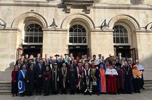 El Rector Molari asiste en Londres al aniversario de la Magna Charta Universitatum