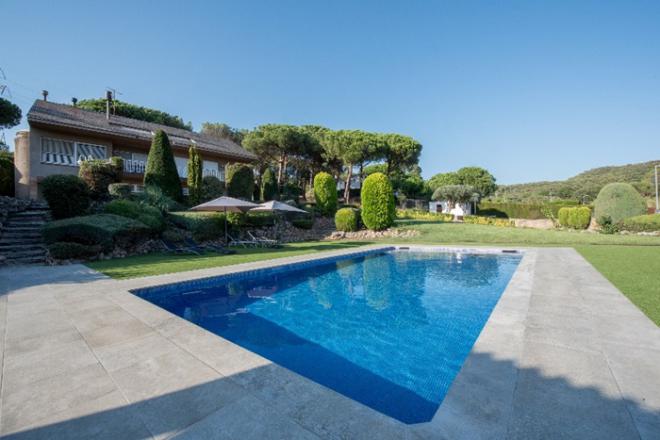 El secreto mejor guardado del verano: Alquila una piscina privada y transforma tu día en una fiesta inolvidable