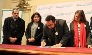 Ministro Cataldo impulsa compromiso nacional para mejorar la lectura en niños