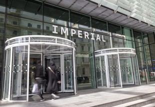 Imperial Business School se mantiene como la mejor del mundo en MBA online según QS