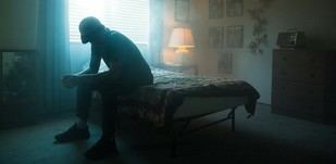 Mejorar la educación y el apoyo para personas autistas para prevenir suicidios, según expertos