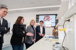 Inauguran nuevos laboratorios y recursos en la Facultad de Medicina de la URV