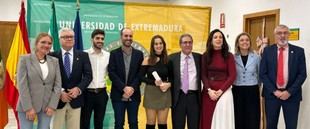 Inés María Martín Martínez se lleva el premio Enfermera Raquel Nieto en la UEx