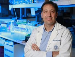 Inmunólogo de la UC recibe prestigioso premio del Albert Einstein College