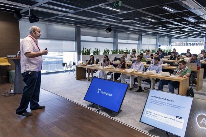 Jornada sobre IA y IoT en los Cursos de Verano de Distrito Telefónica