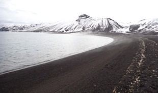 Detectan microplásticos en la isla Decepción de la Antártida por primera vez