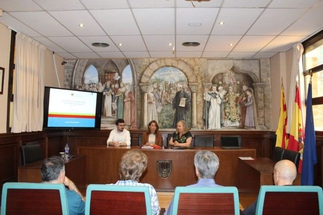 Encuentro en la UAO CEU sobre tecnologías disruptivas y su impacto en el derecho y la economía