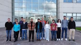 Investigadores logran visualizar la interacción direccional entre luz y moléculas a escala nanométrica