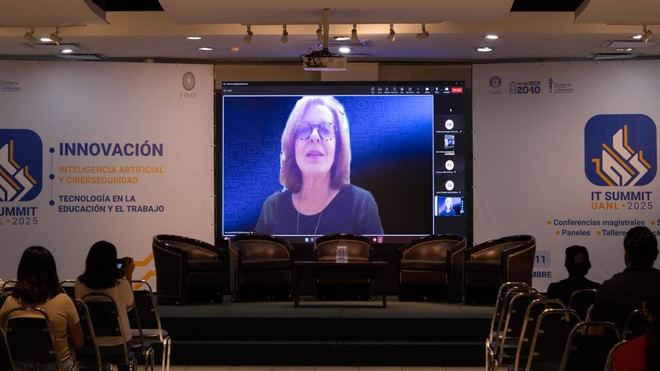 Vera Cabral destaca el impacto de la IA en la educación superior