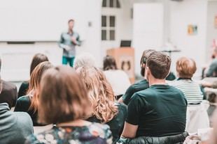 Formación gratuita para emprendedores en octubre de 2025