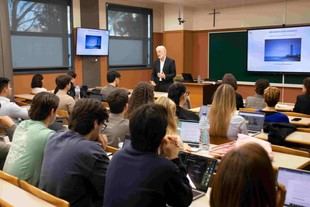 IVEFA enseña a estudiantes el valor de las empresas familiares en España