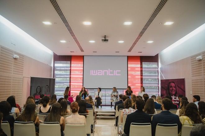 El liderazgo femenino impulsa el sector tecnológico en Sevilla