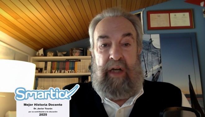 Javier Tourón recibe el Premio Smartick 2025 por su labor en Altas Capacidades