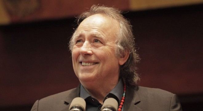 Joan Manuel Serrat será galardonado con el IX Premio de Cultura de la Universidad de Sevilla