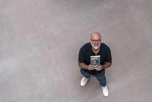 Presentan el libro "Cervantes íntimo" de José Manuel Lucía Megías, asesor de Amenábar en su nueva película