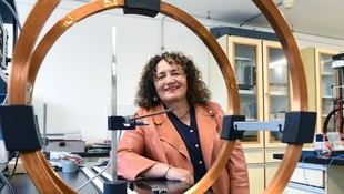 Josefa Salgado Carballo asume como nueva decana de la Facultad de Física