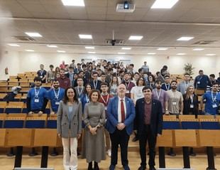 Congreso internacional reúne a jóvenes matemáticos en Sevilla