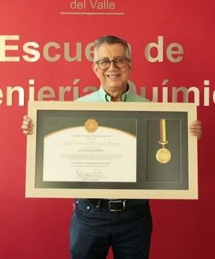 Juan Manuel Barraza es nombrado Investigador Emérito Vitalicio en Univalle
