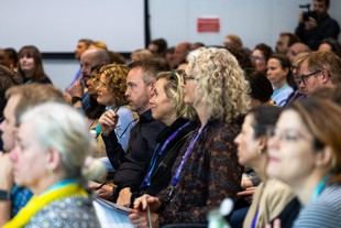 Expertos en IA se reúnen en la Universidad de Cambridge para colaborar en educación