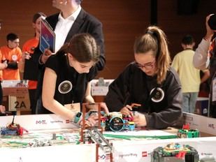 Kronos, Com tu vulgues y Legonnac triunfan en la FIRST LEGO League de Tarragona-Reus