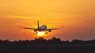 Kyndryl lanza una solución en la nube con IA para modernizar operaciones aéreas