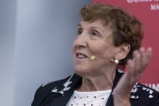 Paloma Díaz-Mas analiza la evolución de los libros y su relación con los lectores a lo largo del tiempo