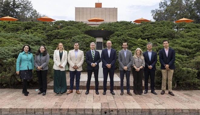 Anáhuac y Abbott refuerzan su alianza para innovar en salud y nutrición