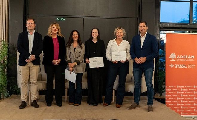 La UPNA reconoce a cuatro estudiantes por sus investigaciones en empresa familiar