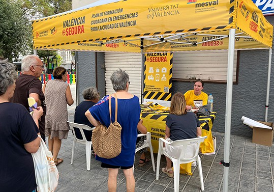 La Cátedra MESVAL inicia formación en emergencias para vecinos de València