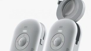 La Comunidad de Madrid implementa lupas inteligentes en bibliotecas para facilitar la lectura a personas con discapacidad visual